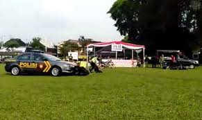 Cara menggambar mobil polisi dan ambulans untuk anak anak halaman. Simulasi Pengamanan Pemilu Diwarnai Insiden Kecil Begini Penjelasan Polres Blitar Kota Bangsa Online Cepat Lugas Dan Akurat
