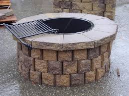 Better yet, plan your retaining wall design to create nooks for a dining space, cooking area, fire pit or other conversation areas. Retaining Block Rocky Ridge Rock