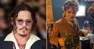 Het geheime leven van Johnny Depp's sprekend lijkende zoon Jack: Hoe hij  werkt als eenvoudige barman in Parijs waar zijn moeder Vanessa Paradis een  vaste klant is — ondanks het fortuin van