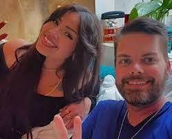 April Teeters's Instagram, Twitter & Facebook