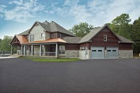 Un Melange De Revetement Et De Toiture Mac Metal Architectural Harrywood Torrefie Ms 1 Cuivre Metallique Blending Mac Metal House Styles House Home