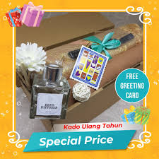 Berbagai hadiah biasanya diberikan orang kepada pasangannya untuk menyatakan rasa sayangnya. Harga Kado Ulang Tahun Istri Islami Terbaru Juli 2021 Biggo Indonesia