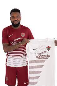 Geçtiğimiz sezonu altıncı sırada tamamlayan ligin flaş takımlarından hatayspor, geçtiğimiz sezon mke ankaragücü forması giyen saba lobjanidze'ye transfer etti. Orijinal Boupendza Imzali Mac Formasi Fizyostore Com