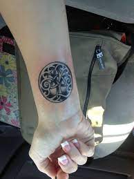 Attractive celtic tree of life tattoo on left shoulder. Pin By Kathy Mckinney On My Crazy Life Ankle Bracelet Tattoo Tattoos Tattoo Bracelet