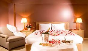 20 Romantic Bedroom For Couple Romantic Decor Ideas Bedroom Romantic Couple Roma Romantic Bedroom Decor Valentine Bedroom Decor Romantic Bedroom Design