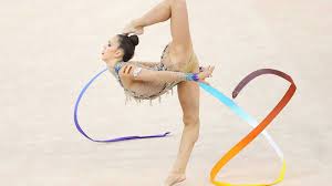 La gimnasia acrobática también conocida como acrosport se trata de una modalidad deportiva incluida en la federación internacional de deportes acrobáticos (fundada en 1973) y forma parte de la federación internacional de gimnasia desde 1999. Gimnasia Ritmica Estos Son Los Materiales Imprescindibles Para Su Ejercicio Ticodeporte Com