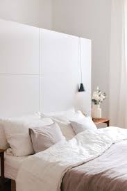 Unser Begehbarer Kleiderschrank Hinter Dem Bett In 2020 Begehbarer Kleiderschrank Im Schlafzimmer Kleiderschrank Hinter Bett Kleiderschrank