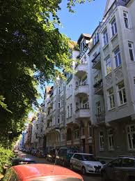 Die möblierte 2 zimmer wohnung befindet sich im erdgeschoss einer gepflegten wohnanlage. Dlapoi1yeyhiim