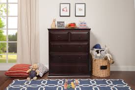 This elegant chest of drawers is the perfect way to declutter and organize the nursery or living space. Davinci Signature 5 Drawer Tall Dresser In White Walmart Com Walmart Com