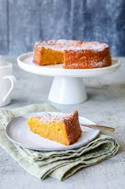 Der Saftigste Vegane Karottenkuchen Uberhaupt Rezept In 2020 Karotten Kuchen Karottenkuchen Karottenkuchen Vegan