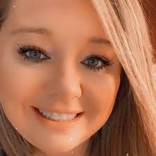 Amanda Mitchem's Instagram, Twitter & Facebook