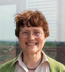 Anna Schlichting's Instagram, Twitter & Facebook