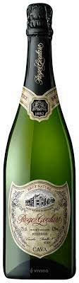 Without a doubt, the brut nature reserva is the most emblematic cava in our collection because it represents 45% of our sells. Roger Goulart Cava Reserva Brut Nature Vivino