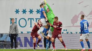 Aufstieg 2018 ist machbar, also alle ab in unser ostseestadion und. Dresden Gegen Rostock Duell Um Platz Eins Dfb Deutscher Fussball Bund E V
