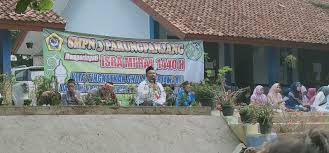 Maybe you would like to learn more about one of these? Siswa Smpn 3 Parungpanjang Bogor Gelar Doa Bersama Jelang Unbk Kicaunews