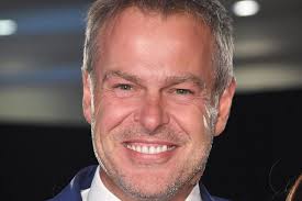 Peter Jones health: Star suffered with pneumonia leaving him struggling to  breathe