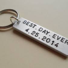 Got a book lover in your life? Eksplozija Sjena Spajalica Engraved Keyrings For Boyfriend Aenongraphics Com
