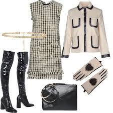 In tessuto elasticizzato ottimo per chi è già abbronzata e deve sfoggiare il colore ad una festa a tema estiva magari in piscina. Pin Su Odyag