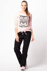 Pembe Kadin Desenli Pijama Takimi 228228 Defacto Pijama Moda Stilleri Kapusonlu Sweatshirt