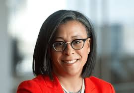 Justine Hendricks's Instagram, Twitter & Facebook