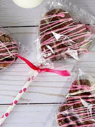 All the coolest valentine's gifts for kids, valentine's gifts for him, valentine's gifts for her, valentine's treats, valentine's recipes, diys and crafts. 12 Adorable Diy Valentine S Day Food Gifts Fun365