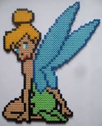 Et Voici La Fee Clochette Terminee Ainsi Que Peter Pan Perles Hama Perle Motifs Perles Hama
