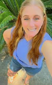 Hey! Im Kelley McIlvoy and I'm a stylist at revive studio & co. I have a  passion for lived in color, dimensional brunettes and reds! I'm accepting  new clients and would love