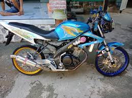 Untuk menggunakan stiker yang telah dibuat, silakan klik tombol sticker lalu pilih foto sesuai dengan ekspresi yang kamu mau. Minions Site Custom Stiker Home Facebook