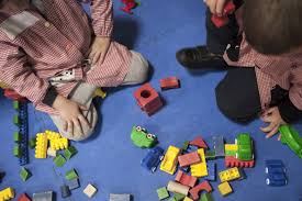 Resultado de imagen de niños jugando