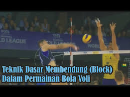Kalau gerak manipulatif adalah gerakan yang melibatkan penguasaan pada sebuah objek atau gerak yang melibatkan suatu alat. Cara Melakukan Teknik Membendung Blocking Bola Voli Sport05 Youtube