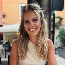 Met trots kan ik melden dat ik de Master Innovatie in Zorg en Welzijn heb  afgerond! Deze studie heeft mij nieuwe inzichten en vaardigheden gegeven  die ik met veel enthousiasme ga toepassen