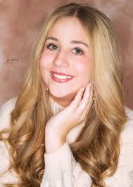 Pageant headshot season! Harleigh Kate is always a pleasure to see and is  so gorgeous.