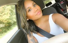 Renee Beale's Instagram, Twitter & Facebook