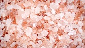 La sua profumata essenza viene utilizzata da secoli per rivestire camere da letto o. Dal Legno Di Cirmolo Al Sale Dell Himalaya Ecco Gli Ingredienti Per Gli Eco Cuscini La Repubblica
