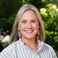 400+ profilů „Helvie“