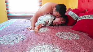 mama es follada de sorpresa