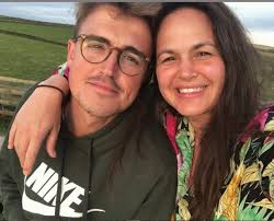 Average singer, mediocre guitarist, music making book. Giovanna Fletcher Says Split From Tom Made Her Realise They Were Meant To Be Together Aktuelle Boulevard Nachrichten Und Fotogalerien Zu Stars Sternchen