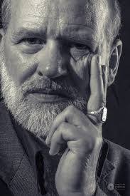 Carlos Goetz's Instagram, Twitter & Facebook