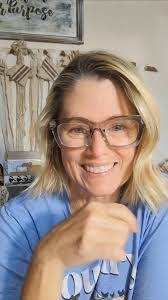 Lisa Kellum's Instagram, Twitter & Facebook