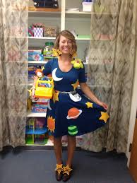 Elementary School Costume From Magic School Bus Teacher Halloween Costumes Teacher Costumes Teachers Halloween