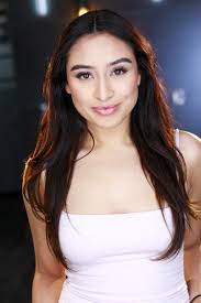 Yadira Aleman's Instagram, Twitter & Facebook