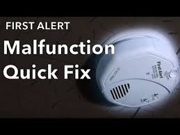 Likewise, how long does a battery in a smoke detector last? My Smoke Detector Goes Off Randomly For No Reason How To Fix First Alert Remote Malfunction Youtube