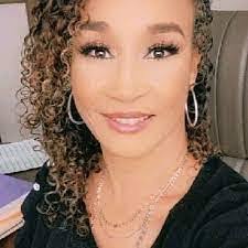 Renee Appling's Instagram, Twitter & Facebook