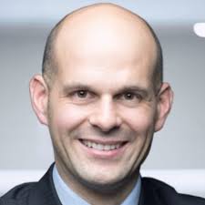 Daniel Martella auf LinkedIn: Telefonkonferenz in der schönen neuen Filiale  Düsseldorf. Deutsche…