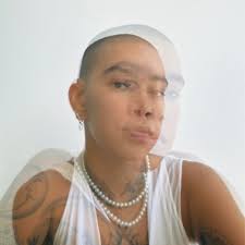 anne gonçalves🌻 (@_annelinda)