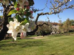 Gites Chambres D Hotes St Ilpize Les Jardins D Anna