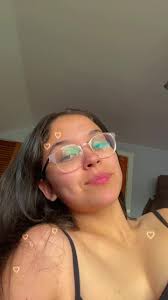 Cora Sankey's Instagram, Twitter & Facebook