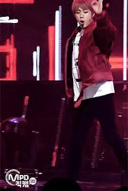 A canção solo se chama yours e será lançada no neste domingo (7) às 6h da manhã (horário de brasília).… Bts 21st Century Girls Tumblr Bts 21 Bts 21st Century