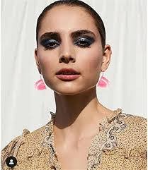 Buffy Barr's Instagram, Twitter & Facebook