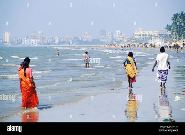 India, state of Maharashtra, Bombay (Mumbai) most popular beach in Bombay Stock Photo - Alamy